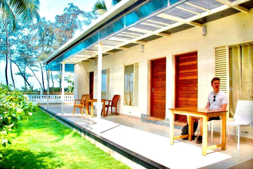 Cherai Natural Beach Hotel Cherai Beach Exterior foto